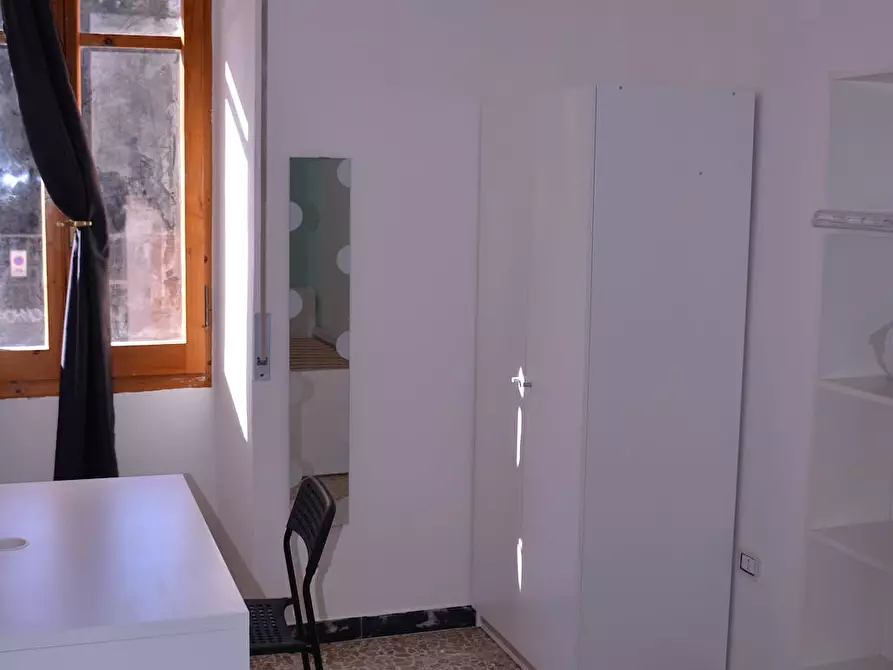 Immagine 2 di Camera in affitto  in Via Lombardia a Cagliari