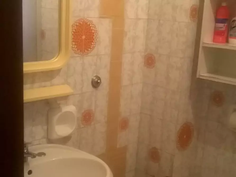 Immagine 3 di Camera in affitto  in Via Vicinale Cupa Cintia a Napoli