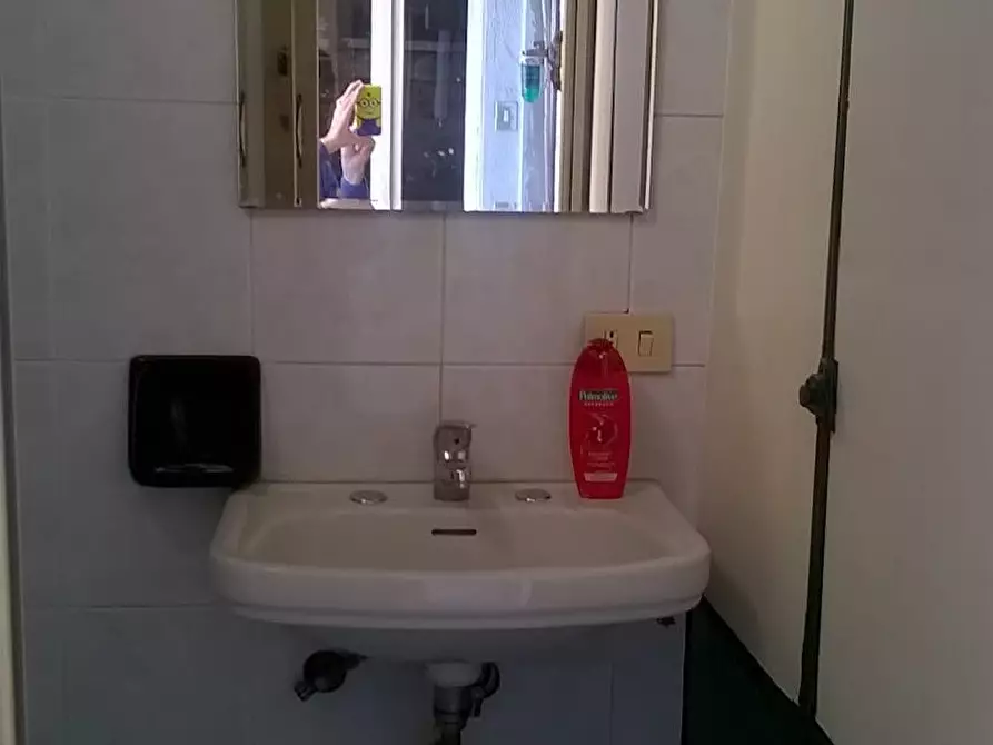 Immagine 6 di Camera in affitto  in Via Vicinale Cupa Cintia a Napoli