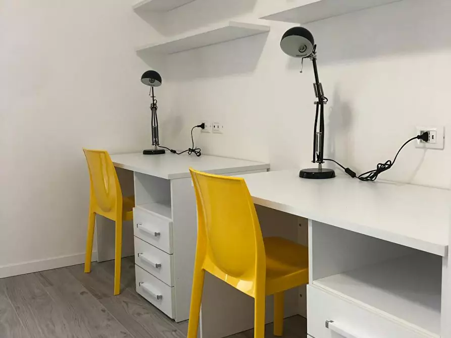 Immagine 6 di Camera condivisa in affitto  in Via Louis Pasteur a Milano