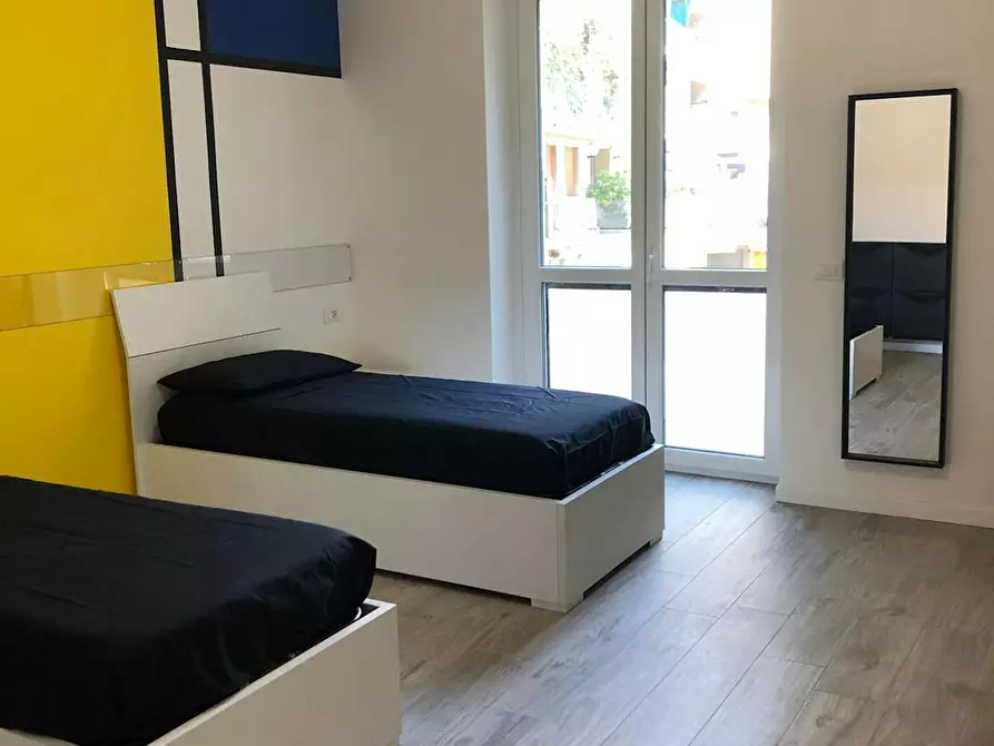 Immagine 5 di Camera condivisa in affitto  in Via Louis Pasteur a Milano