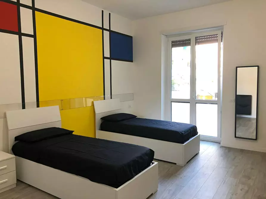 Immagine 1 di Camera condivisa in affitto  in Via Louis Pasteur a Milano