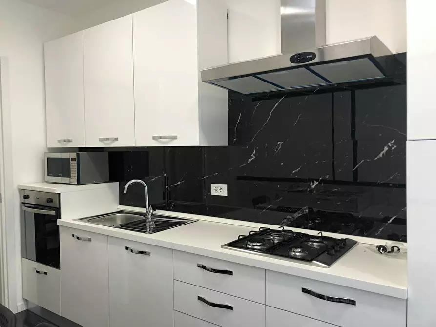 Immagine 6 di Camera in affitto  in Via Louis Pasteur a Milano