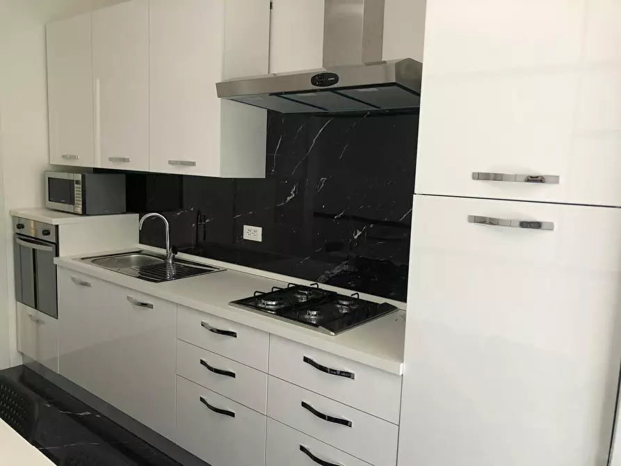 Immagine 5 di Camera in affitto  in Via Louis Pasteur a Milano