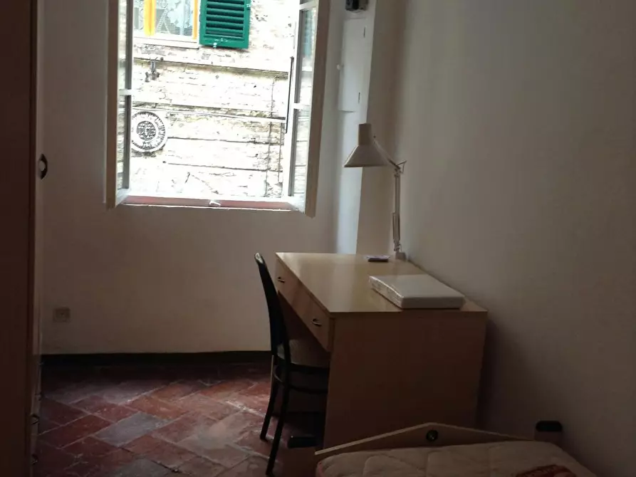 Immagine 2 di Camera in affitto  in Casato di Sopra a Siena