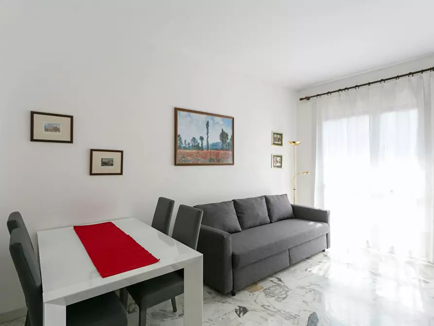 Immagine 1 di Appartamento in affitto  in Via Lorenteggio a Milano
