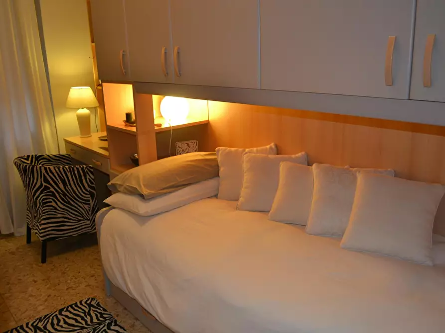 Immagine 1 di Camera in affitto  in Via Guglielmo Corrado Röntgen a Milano