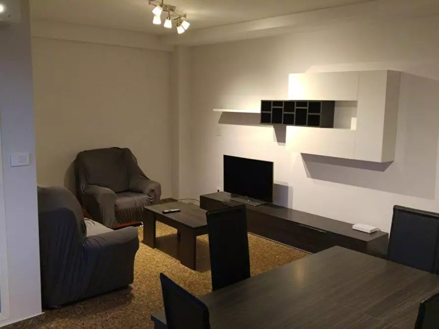 Immagine 9 di Camera in affitto  in Calle Colegiata de Bolea a Zaragoza