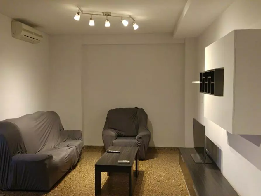 Immagine 10 di Camera in affitto  in Calle Colegiata de Bolea a Zaragoza