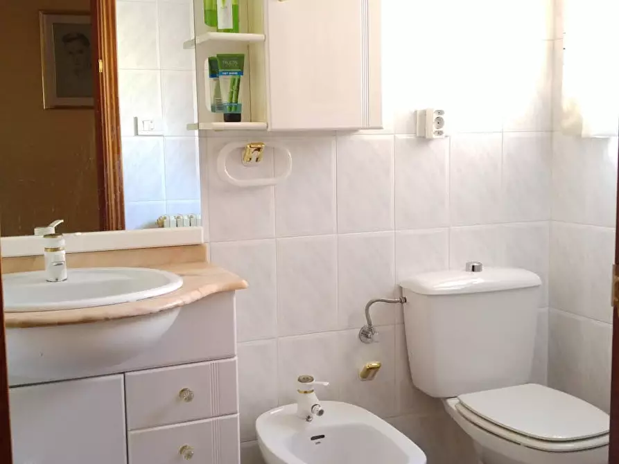 Immagine 5 di Camera in affitto  in Calle Colegiata de Bolea a Zaragoza