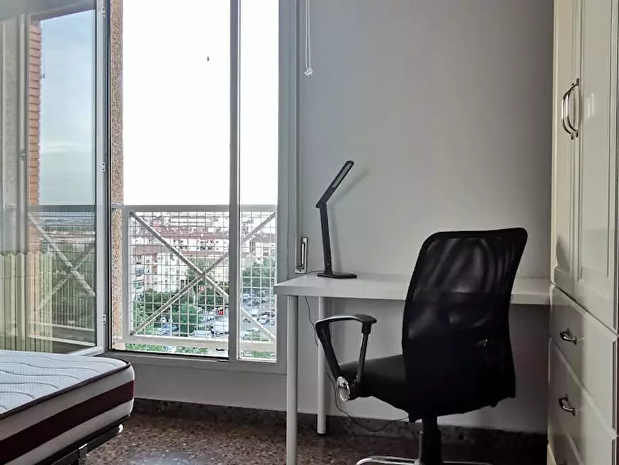 Immagine 4 di Camera in affitto  in Calle Colegiata de Bolea a Zaragoza