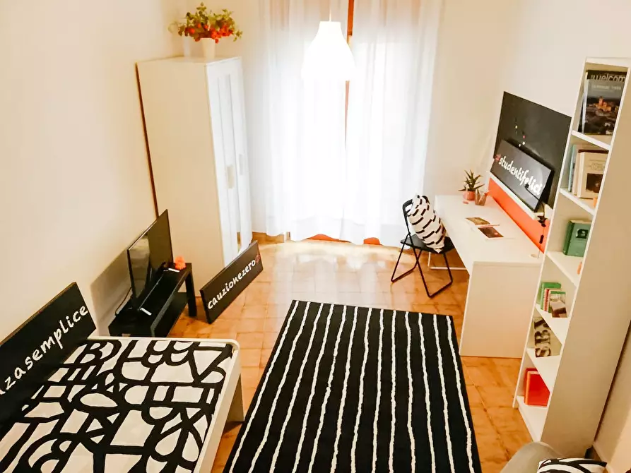 Immagine 4 di Camera in affitto  in Piazza Isolo a Verona