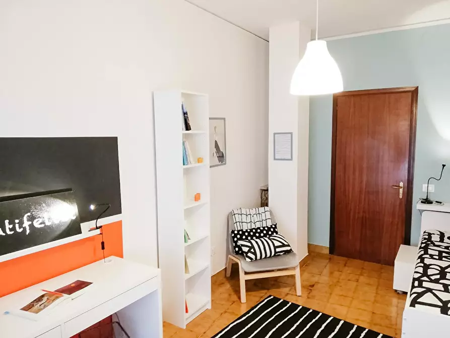 Immagine 2 di Camera in affitto  in Piazza Isolo a Verona