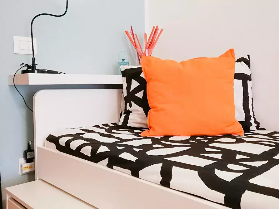 Immagine 3 di Camera in affitto  in Piazza Isolo a Verona