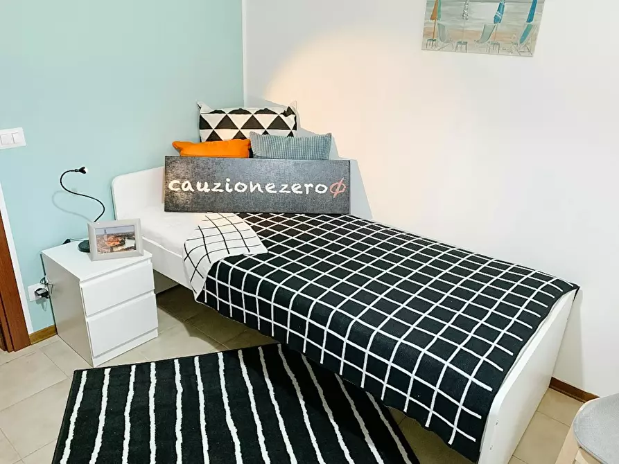 Immagine 2 di Camera in affitto  in Via Goffredo Mameli a Verona