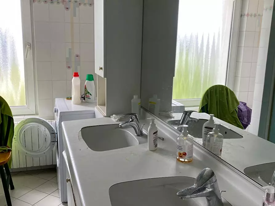 Immagine 6 di Camera in affitto  in Rue Vanderschrick a Saint-Gilles