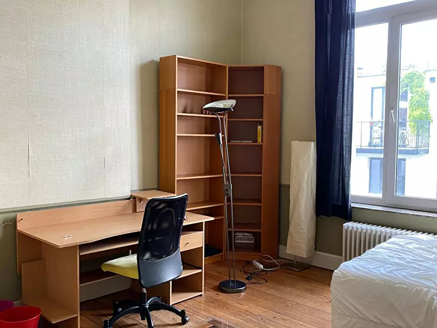 Immagine 2 di Camera in affitto  in Rue Vanderschrick a Saint-Gilles