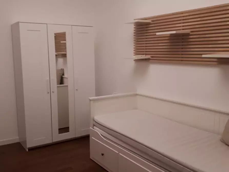 Immagine 3 di Camera in affitto  in Via Francesco Primaticcio a Milano