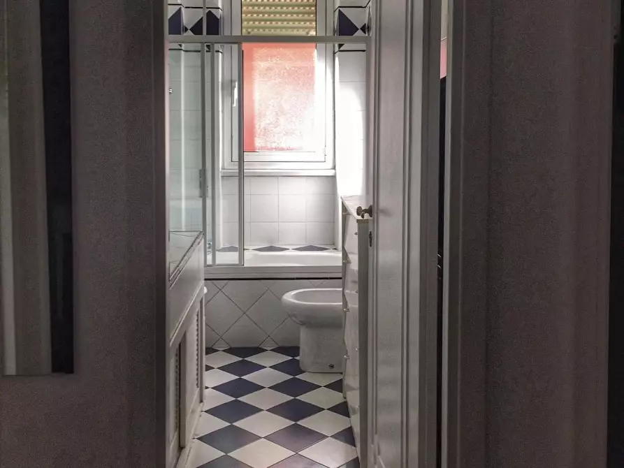 Immagine 10 di Camera in affitto  in Via Vincenzo Cerulli a Roma