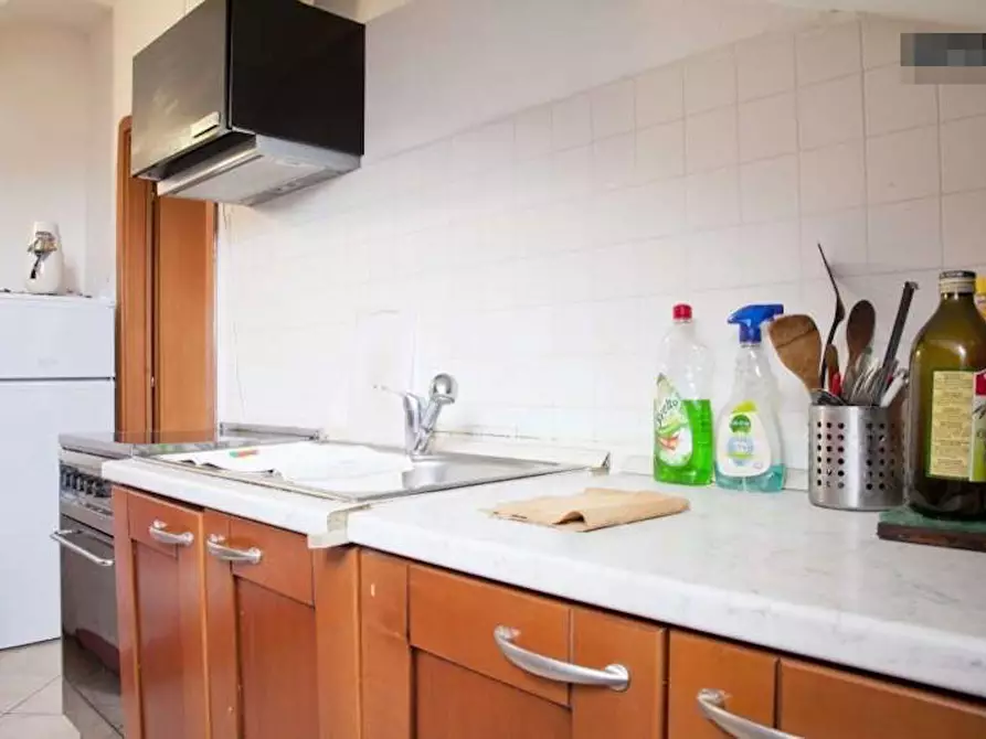 Immagine 8 di Camera condivisa in affitto  in Via Giosuè Carducci a San Fratello