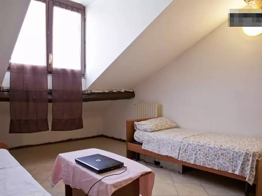 Immagine 2 di Camera condivisa in affitto  in Via Giosuè Carducci a San Fratello