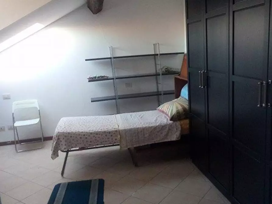 Immagine 2 di Camera condivisa in affitto  in Via Giosuè Carducci a San Fratello