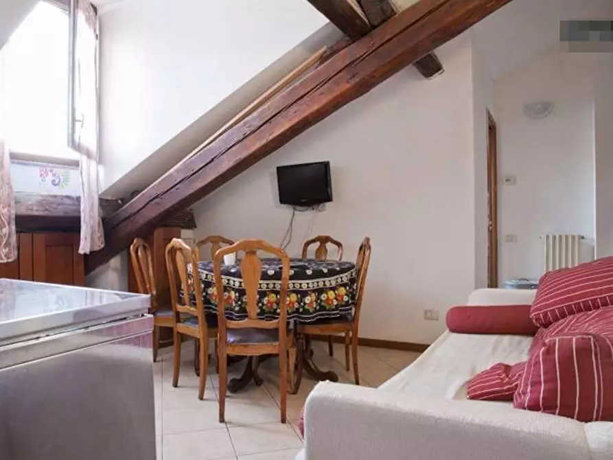 Immagine 6 di Camera condivisa in affitto  in Via Giosuè Carducci a San Fratello