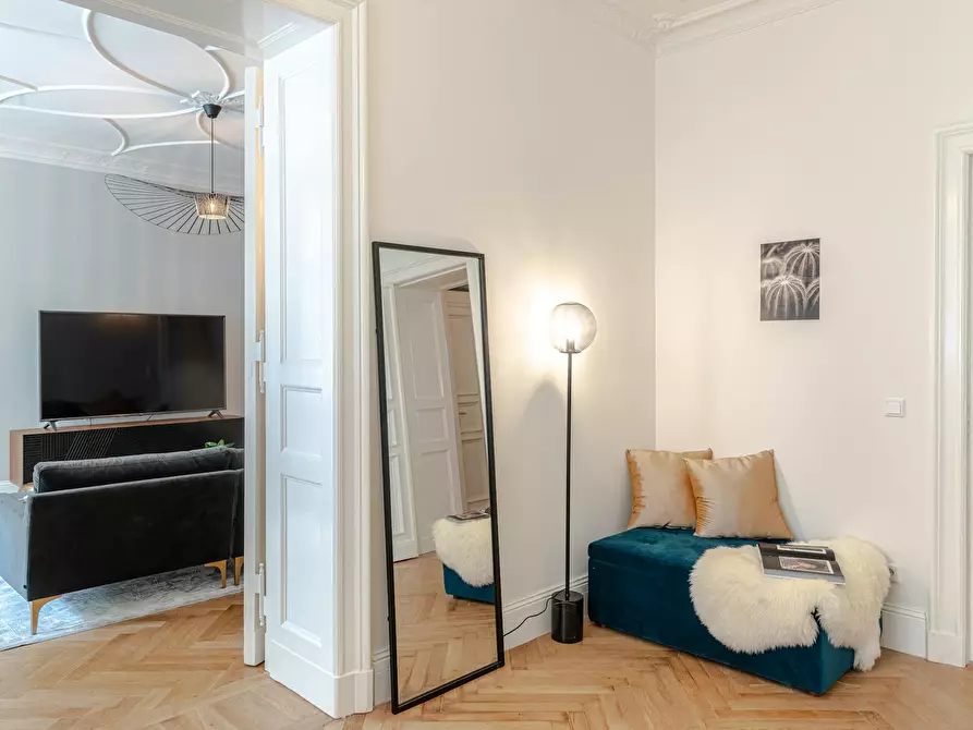 Immagine 9 di Appartamento in affitto  in Mommsenstraße a Berlin