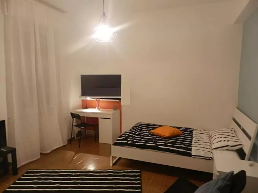 Immagine 1 di Camera in affitto  in Via San Giovanni Bosco a Pisa