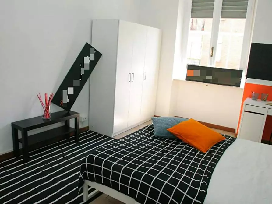 Immagine 1 di Camera in affitto  in Via Pallanza a Torino