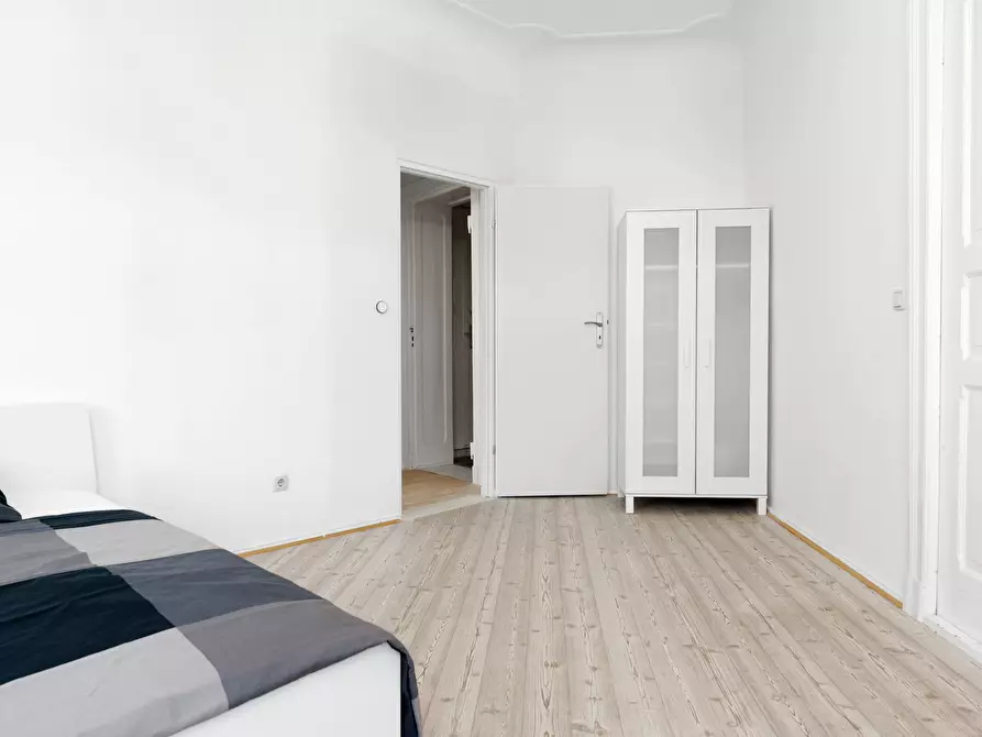 Immagine 3 di Camera in affitto  in Plönzeile a Berlin