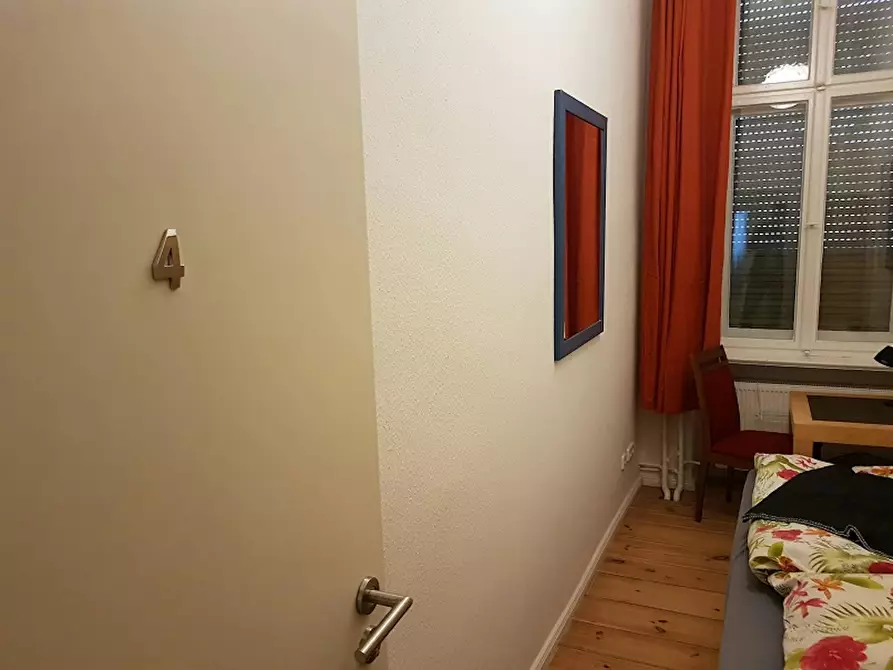 Immagine 2 di Camera in affitto  in Meyerheimstraße a Berlin
