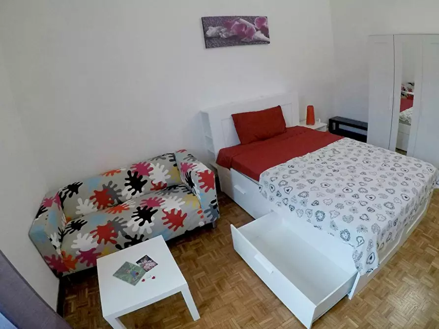 Immagine 3 di Camera in affitto  in Via Montebello a Firenze