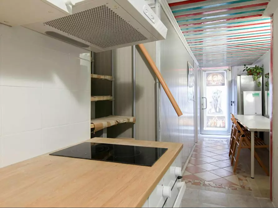 Immagine 5 di Camera in affitto  in Via Neera a Milano