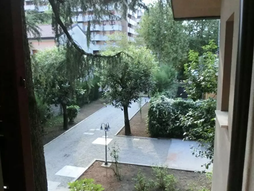 Immagine 4 di Camera in affitto  in Via Risorgimento a Cologno Monzese