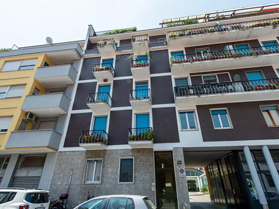 Immagine 6 di Camera in affitto  in Via Arcivescovo Romilli a Milano