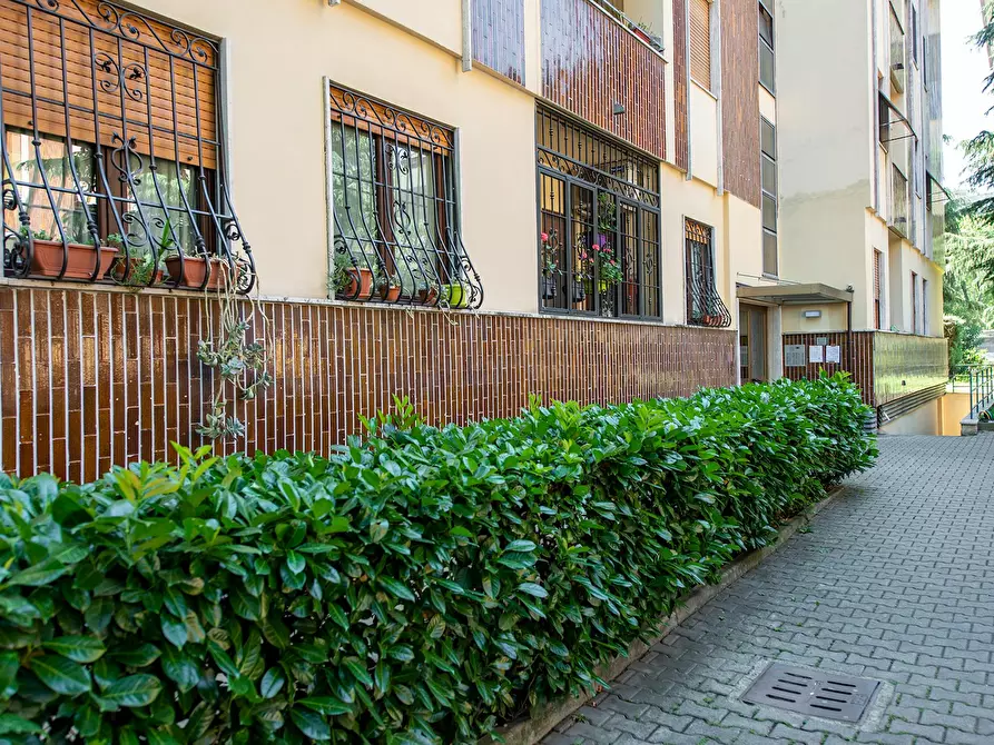 Immagine 5 di Camera in affitto  in Via della Marna a Milano