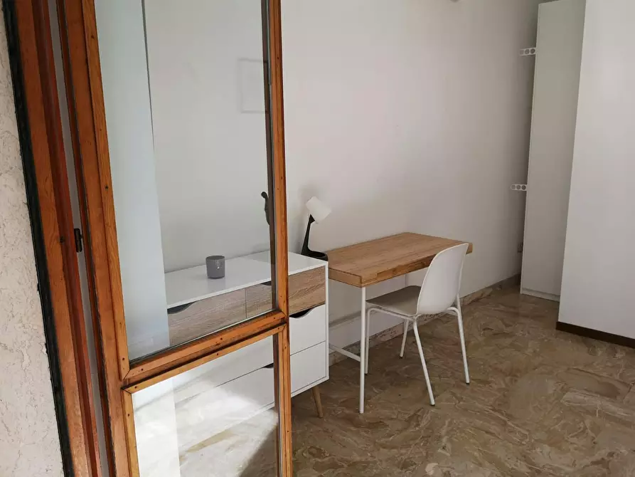 Immagine 5 di Camera in affitto  in Via Savona a Milano