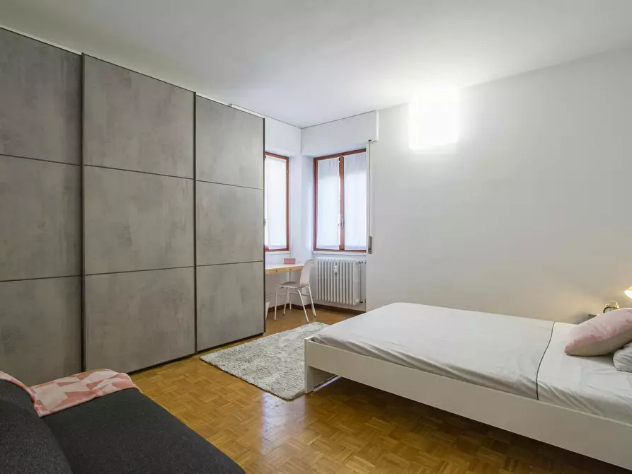 Immagine 2 di Camera in affitto  in Via Savona a Milano