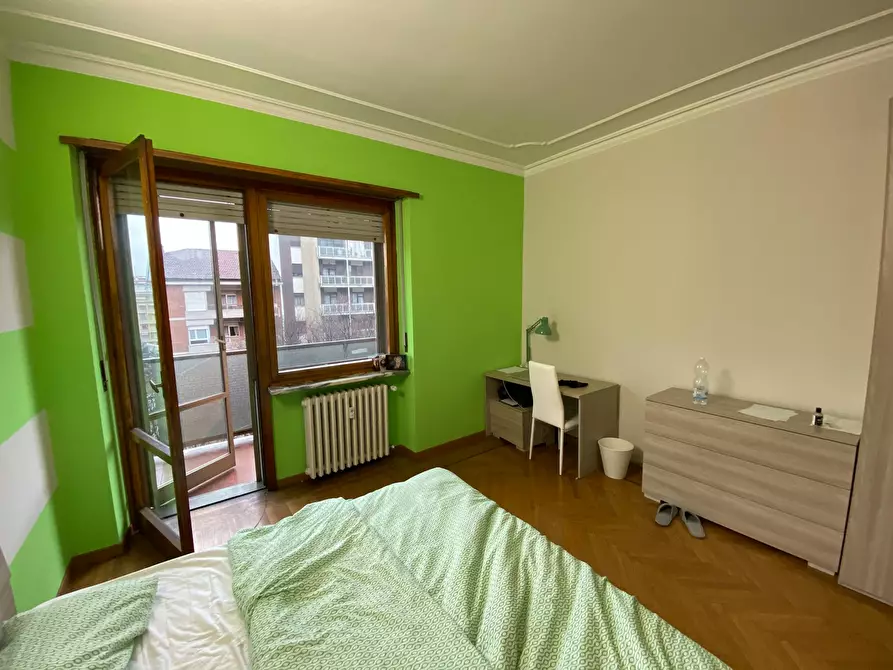 Immagine 2 di Camera in affitto  in Corso Sebastopoli a Torino