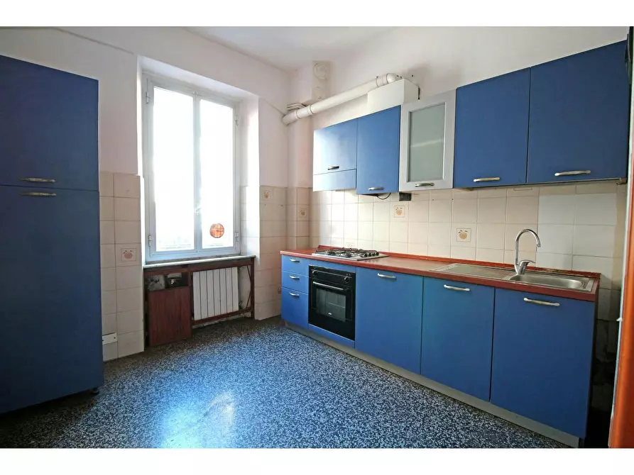 Immagine 9 di Camera condivisa in affitto  in Via Venezia a Genova