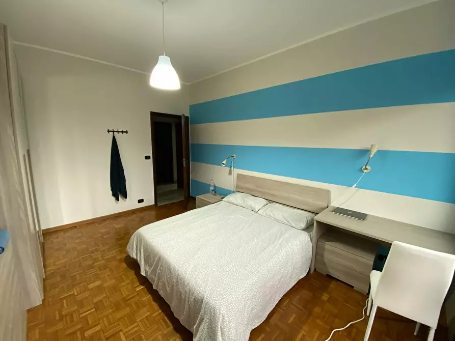 Immagine 2 di Camera in affitto  in Corso Sebastopoli a Torino