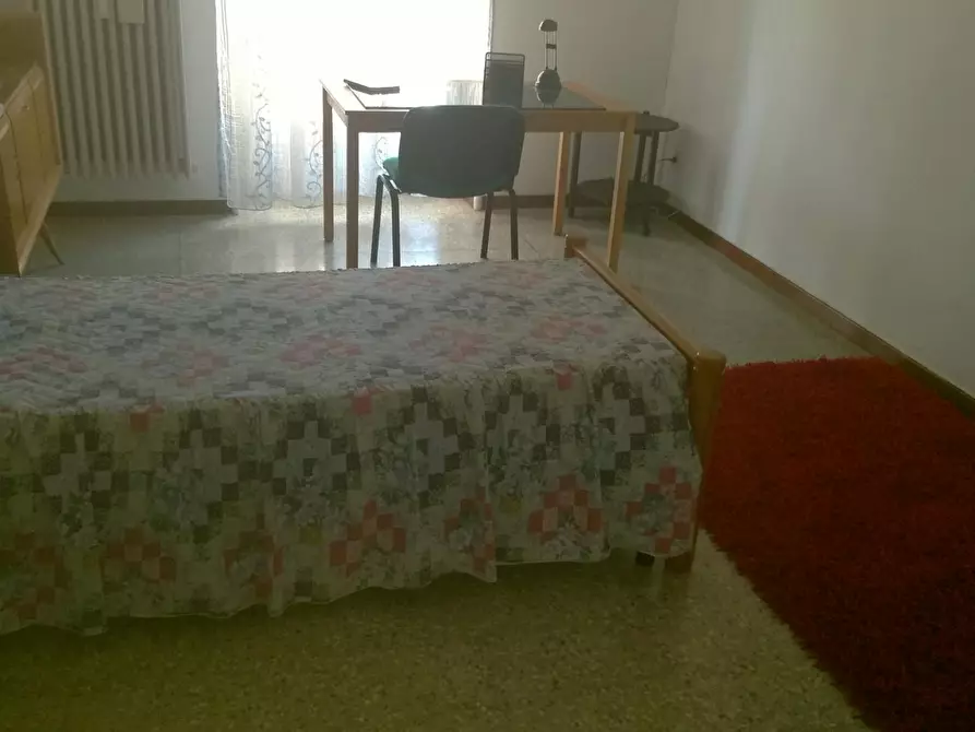 Immagine 5 di Camera in affitto  in Via Carlo Pisacane a Torino