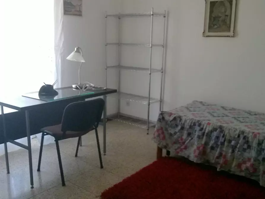 Immagine 1 di Camera in affitto  in Via Carlo Pisacane a Torino