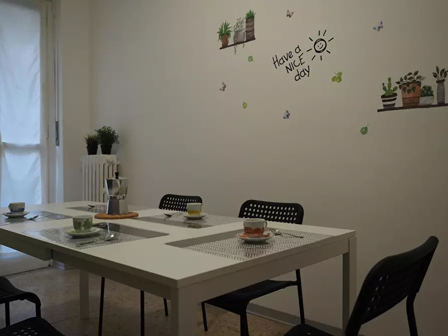 Immagine 5 di Camera in affitto  in Via Amedeo Ugolini a Torino