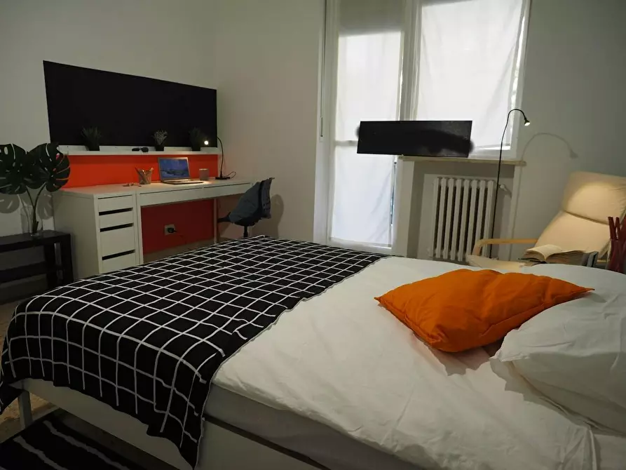 Immagine 3 di Camera in affitto  in Via Amedeo Ugolini a Torino