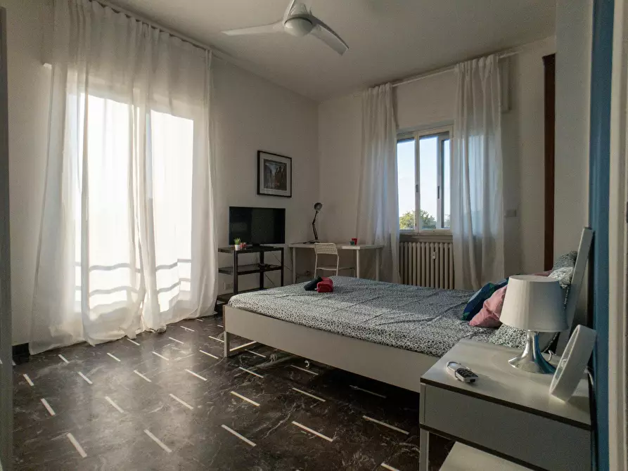 Immagine 5 di Camera in affitto  in Via Francesco Baracca a Sesto San Giovanni