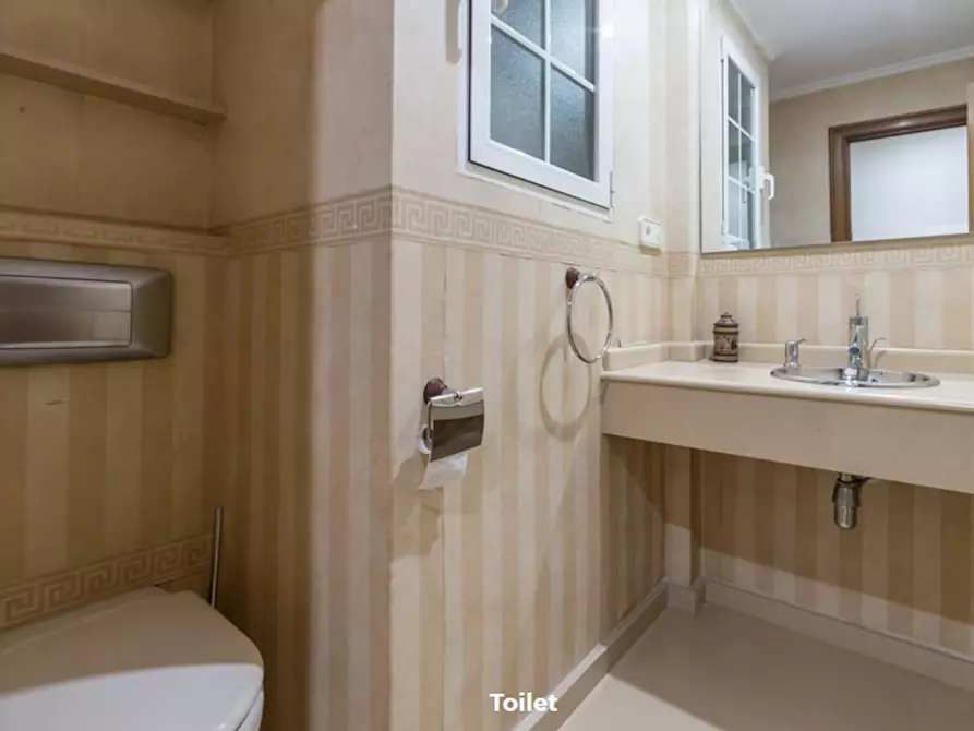 Immagine 6 di Camera in affitto  in Passatge Doctor Bartual Moret a Valencia