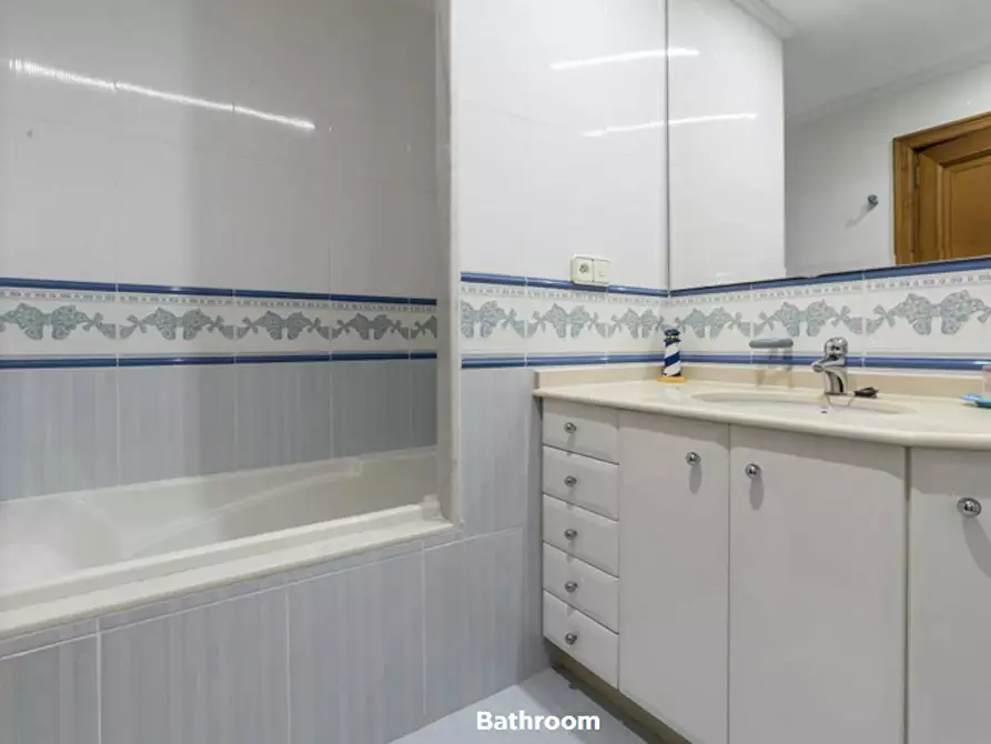 Immagine 4 di Camera in affitto  in Passatge Doctor Bartual Moret a Valencia