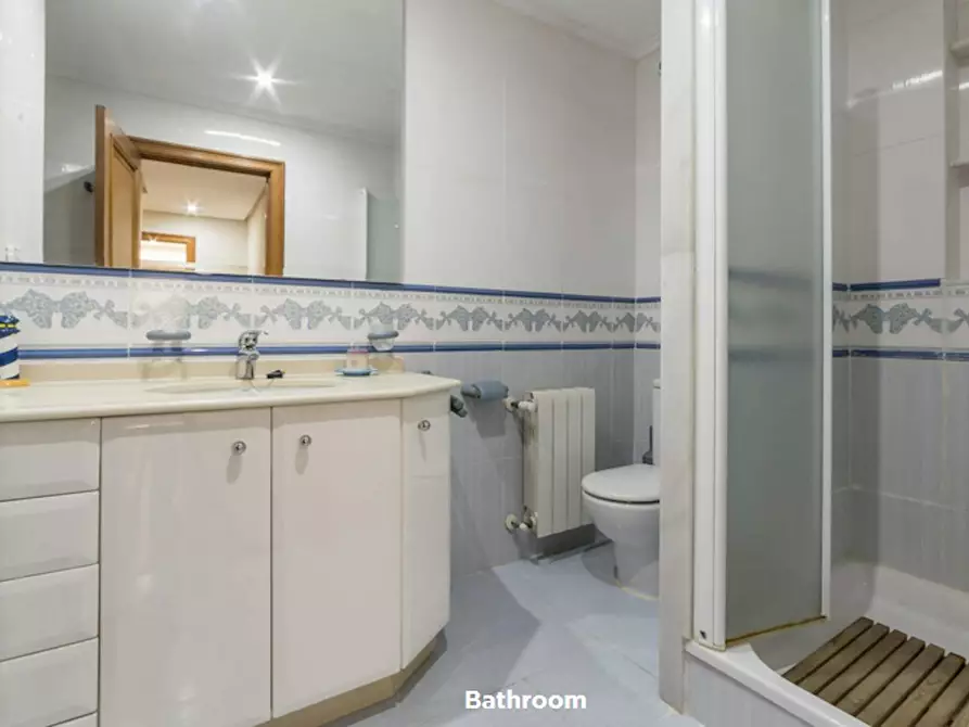 Immagine 5 di Camera in affitto  in Passatge Doctor Bartual Moret a Valencia